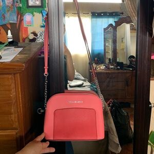 Michael Kors Bags - Michael Kors Cross body Michael Kors Bags - Michael Kors Cross body